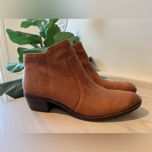 Lucky Brand Women's Basel Ankle Bootie in Toffee size 8.5 Like new! - Picture 2 of 8
